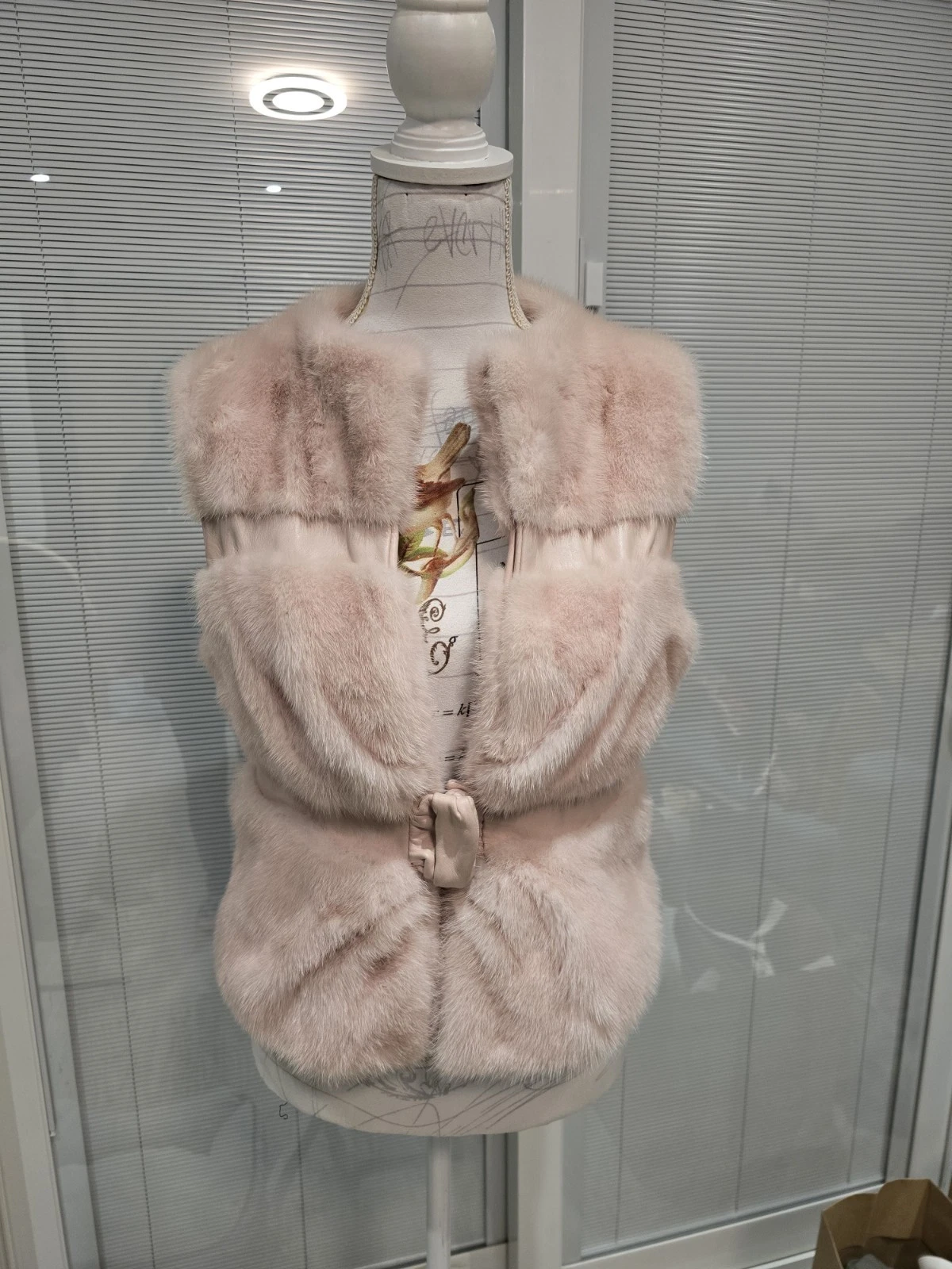 Valentino — VALENTINO Couture Mink Leather FUR Pink Vest IT 42 Small - Medium