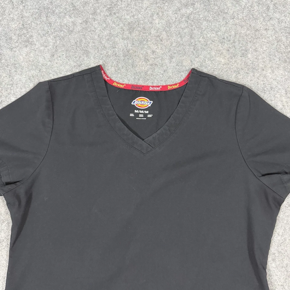 Blusa Médica Dickies Manga Corta Ropa de Trabajo Bolsillos Calce Para Mujer Mediana Negra Foto 2 de 4