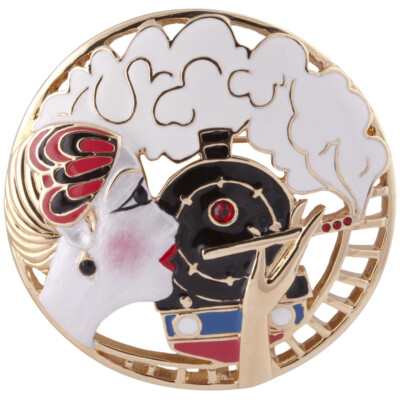 Vergoldete Art Deco Lady & Train Brosche besetzt mit Emaille und böhmischen Kristallen