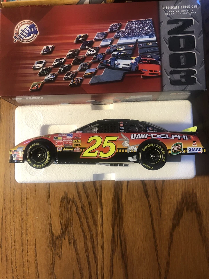 JOE NEMECHEK #25 UAW Delphi LOONEY TUNES 2003 Monte Carlo 1:24 Scale AUTOGRAPHED - Image 2 of 4