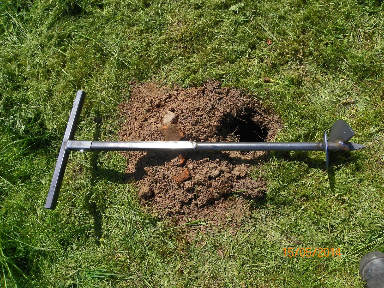 Землебур электрический для столбов под фундамент