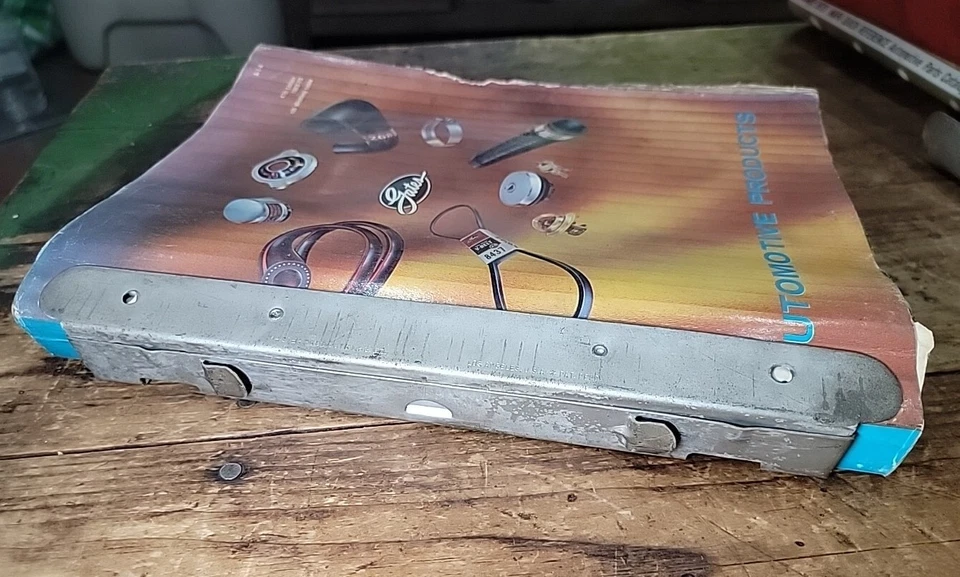 Livro de peças Gates Automotive Products edição 1969-1970 ~ Catálogo A-1-A 672 páginas - Imagem 2 de 4