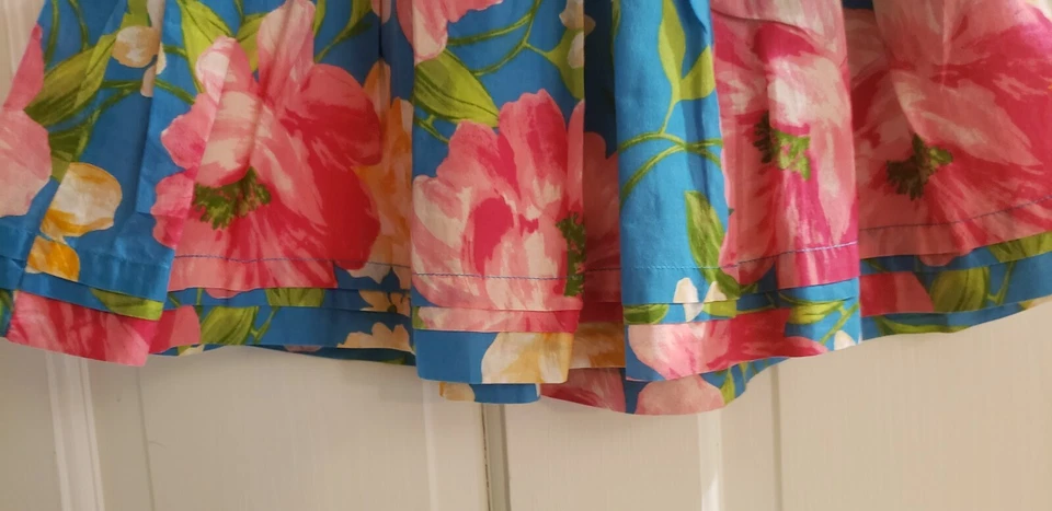 HOLLISTER OUTFITTERS WOMEN'S JUNIOR SIZE XSMALL MULTI-COLORED FLORAL SKIRT  - Image 3 of 4