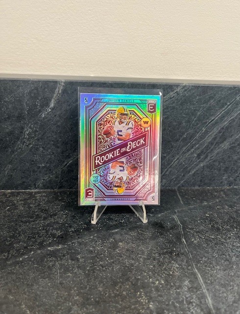 2024 Panini Donruss Elite - Jayden Daniels Rookie on Deck #16