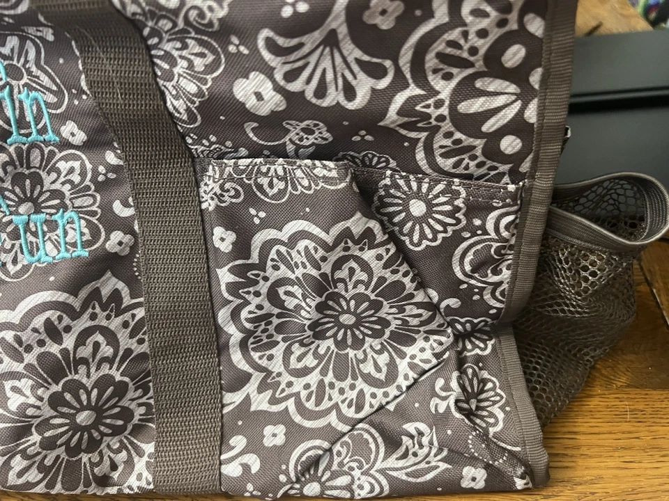 BOLSO GRANDE TREINTA Y UNO MARRÓN Y CREMA USADO.  PACK IN THE FUN MARRÓN Y BLANCO Foto 2 de 4