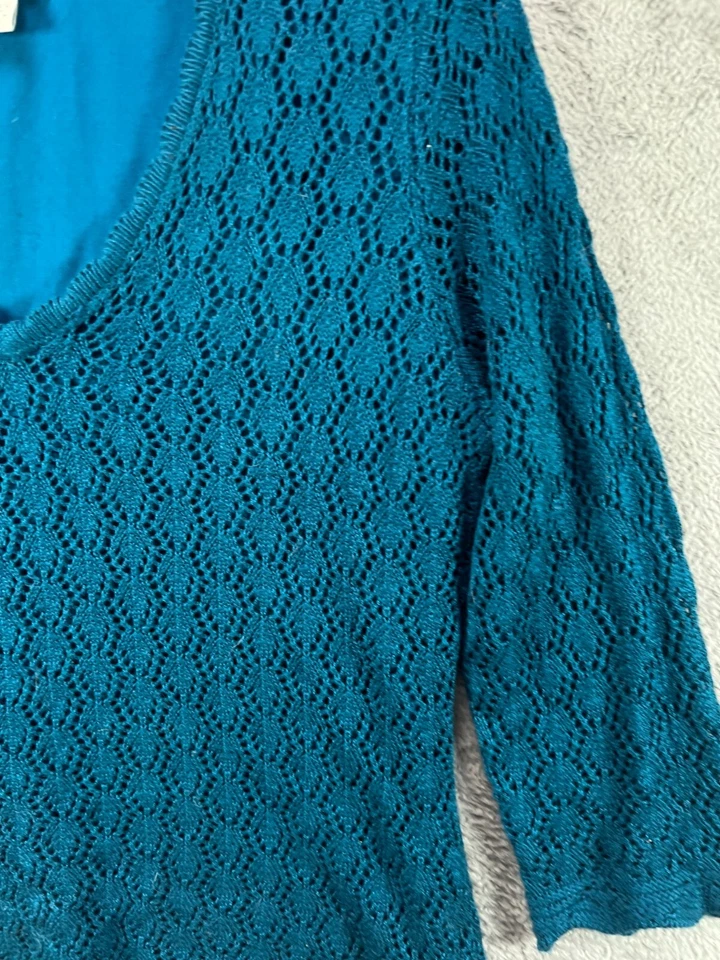 Camiseta CATO feminina grande malha azul crochê forrado acabamento vieira feminina - Imagem 3 de 4