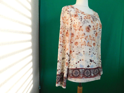 ''comma''Damen Bluse gr.40.Rose-creme und geblümt,gefüttert.Leicht Transparent.
