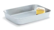 Vollrath Economy Aluminum 3.88 Qt. Baking / Roasting Pan