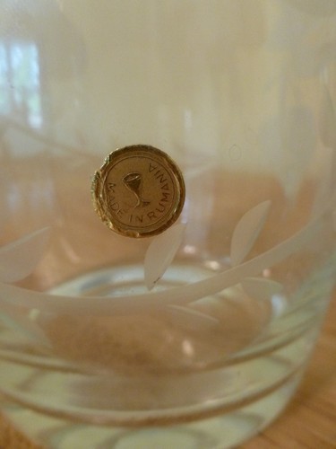 Vintage Romanian Etched Glass Wine Decanter. Nice! - Picture 4 of 4