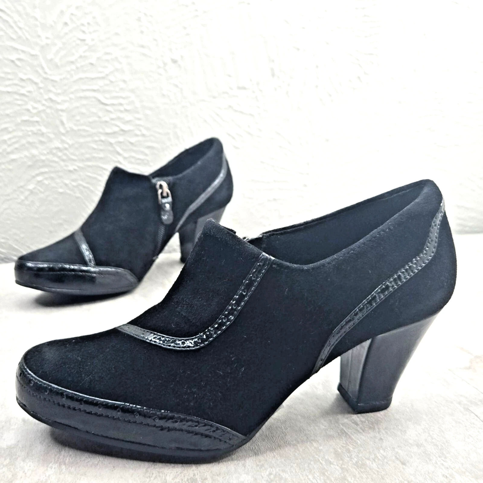 Stivaletti Clarks Comfort taglia 6 neri scamosciati preppy tacco a blocco