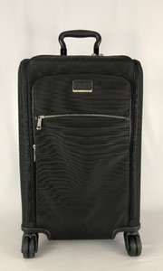 tumi larkin international