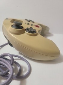 Quantum Fighter Remote Controller for Sega Dreamcast Completely Yellowed Front