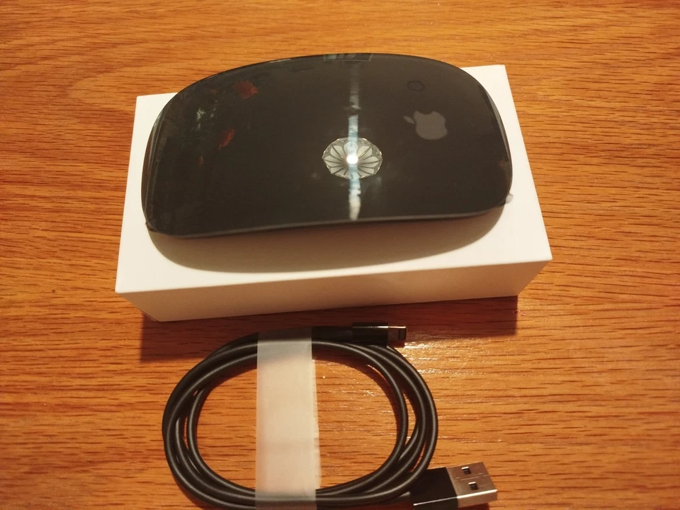 Apple Magic Mouse 2, Schwarz Space Grau Wie Neu!!!! - Bild 3 von 4