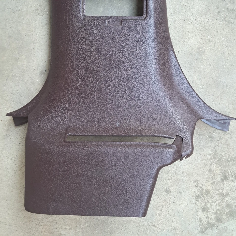 Cubierta de moldura de pilar B inferior del conductor izquierdo Toyota Camry 1987-1991 granate OEM Foto 2 de 4