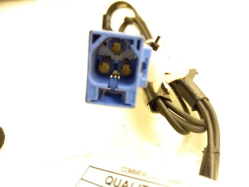 2021 TOYOTA COROLLA ANTENNA SHARK FIN ROOF MOUNTED - Image 4 of 4