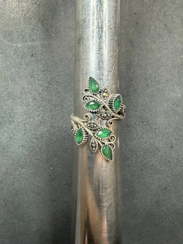 4.1g VTG Sterling Silver 925 Green Stone & Marcasite Ring Size 9 Jewelry Lot O