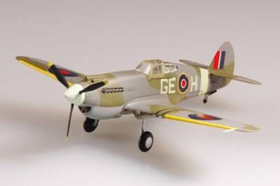 Easy Model 37207 P-40B Tomahawk 11a 1943 Westafrika Fertigmodell Maßstab 1/72