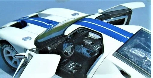 Ford Race Car Racing Le Mans GT Hot Rod Classic Custom Concept Carousel WHT 1:18 - Image 2 of 4