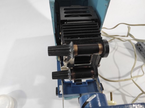 Vintage projector made in USSR - Picture 5 of 10