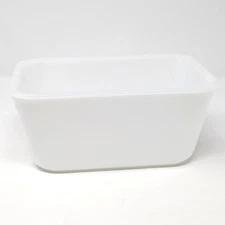 Vtg Glasbake J-805-9 White Milk Glass Loaf Pan Refrigerator Dish, 1.5 Qt | READ
