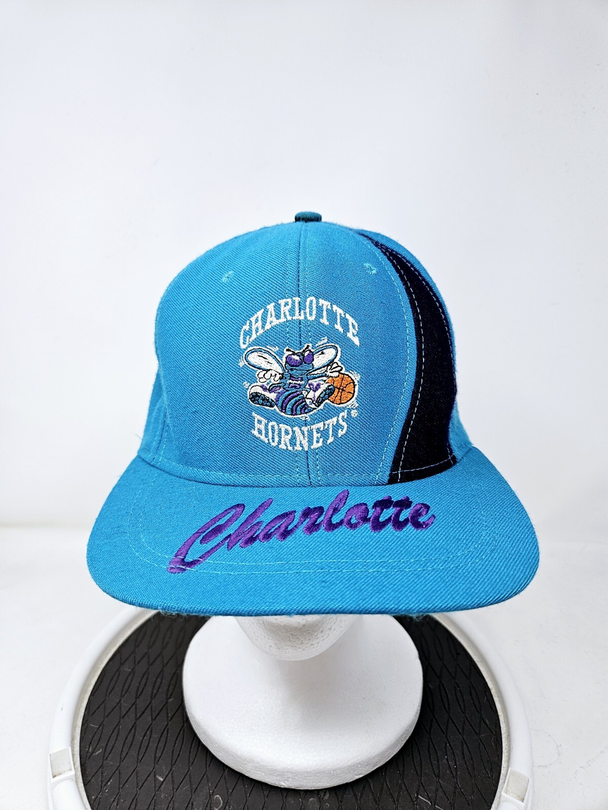 VTG 90s Nutmeg Charlotte Hornets Script Teal Snapback Hat Cap Size OSFM USA Made