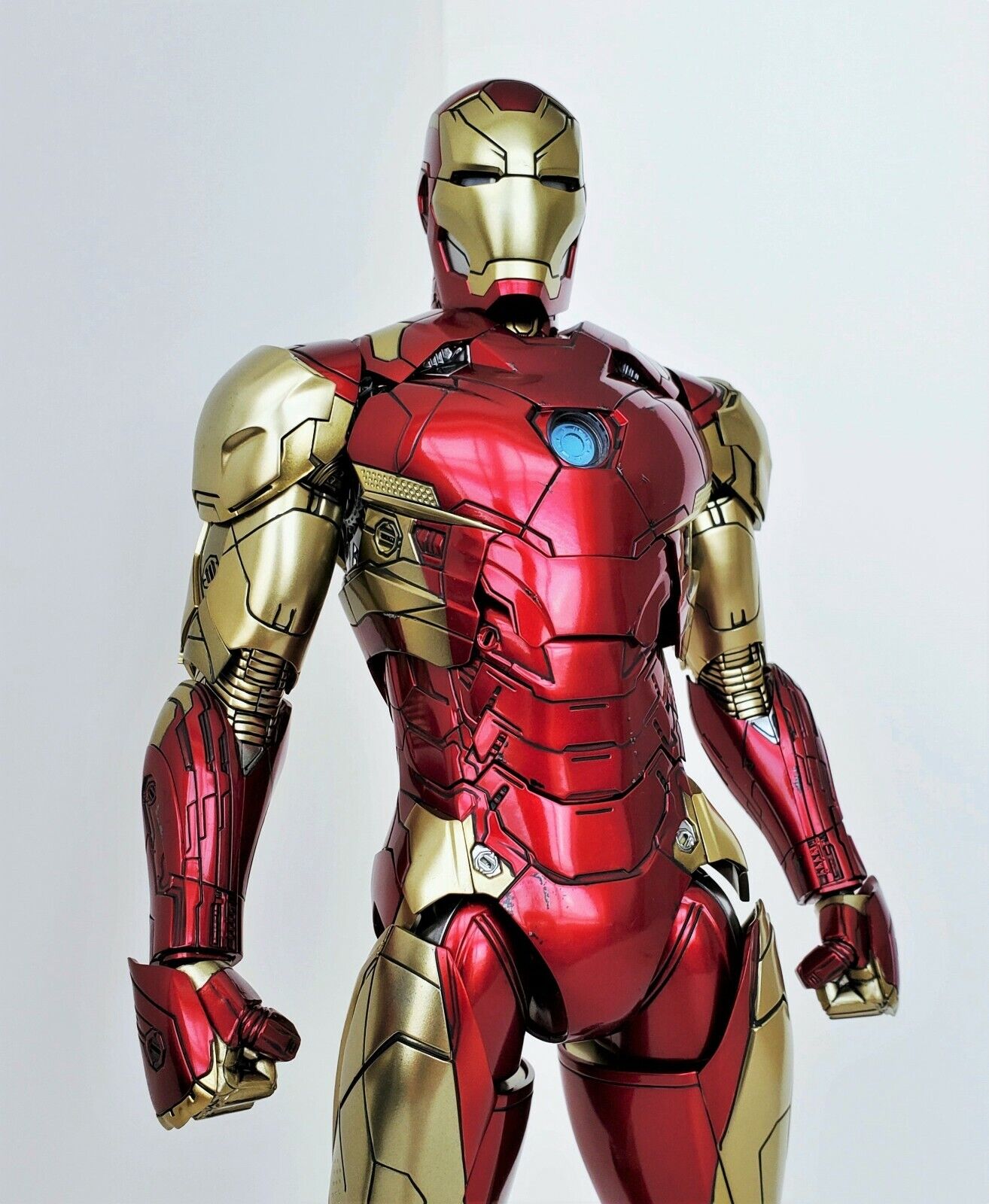 Hot Toys Iron Man MK Mark 46 Concept Art XLVI 1/6 Diecast figure Tony Avengers
