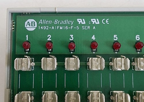 Allen-Bradley 1492-AIFM16-F-5 / SER A Modulo di interfaccia analogico - Foto 2 di 13