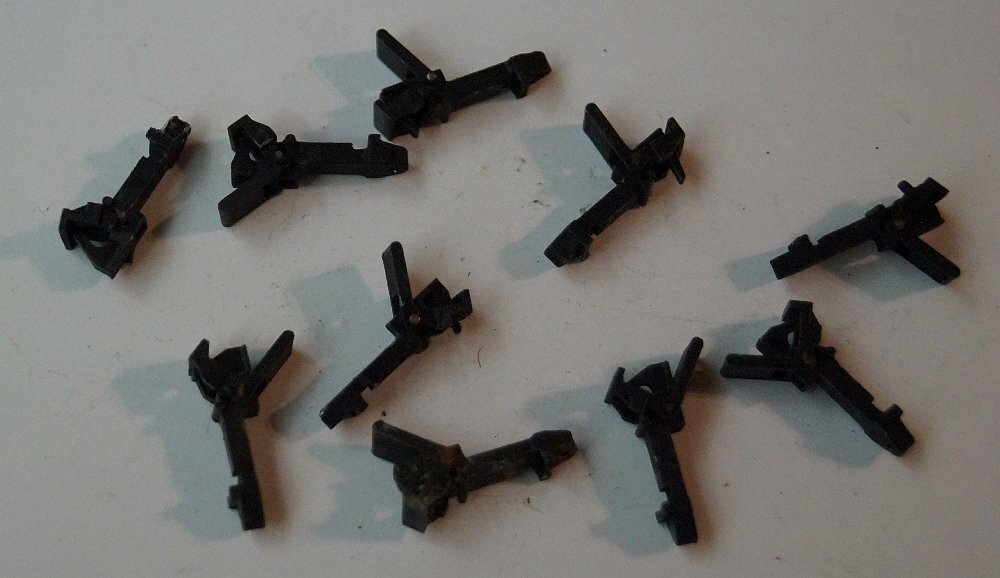 Trix 66661 Express-Kupplungen - 30 Stück Für Modelleisenbahn NEM 362