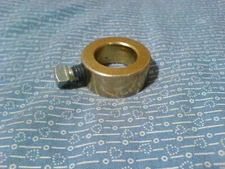 SNAPPER SNOWTHROWER DRIVE SHAFT LOCKING COLLAR & BOLT. 8021010  OEM PART  C-38