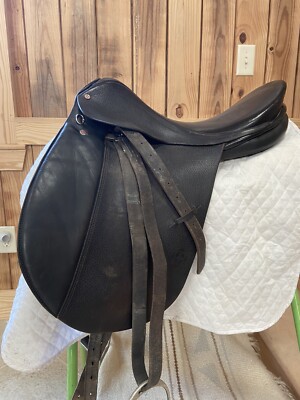 courbette saddle