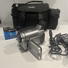 Sony Handycam DCR-TRV280 Digital-8 Camcorder Bundle