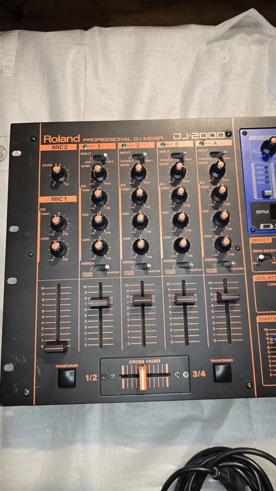 Roland DJ-2000 Professional Analog DJ Mixer 4 Channel DSP Digital Effects Manual - Image 2 of 4