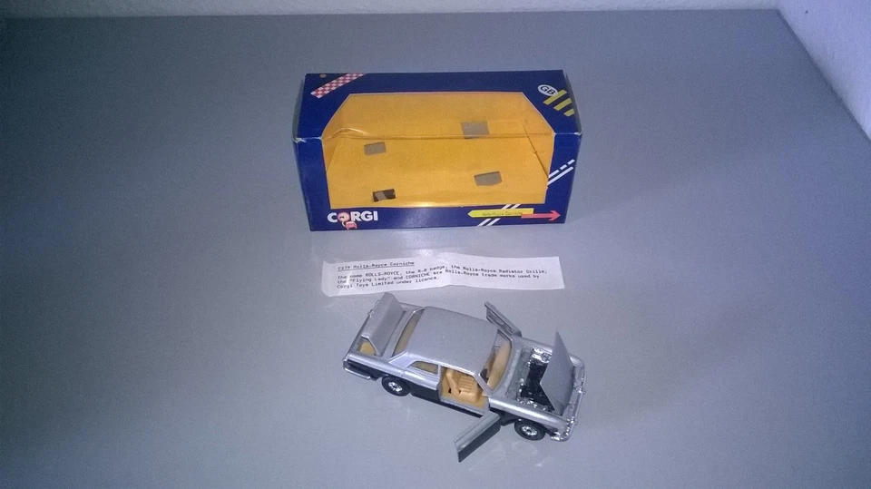 Corgi - C279/1 - Rolls Royce Corniche - silber-schwarz - - Bild 2 von 4