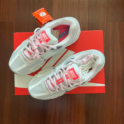 Nike Zoom Vomero 5 Womens Running Shoes 520 Pack White Pink Foam