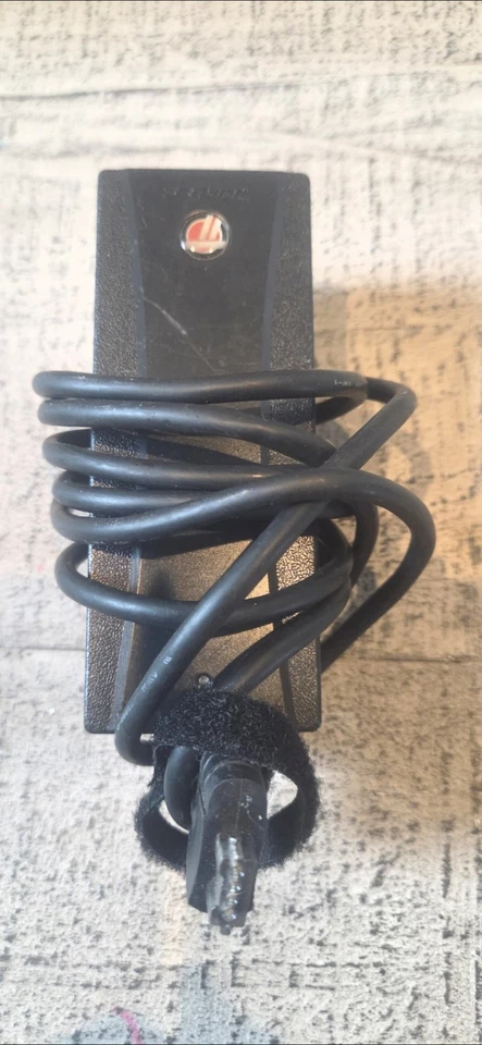 TARGUS - APA63 - ADAPTADOR DE CORRIENTE - 120 / 230 V - 15 V. 24V.- 5,5 vatios. FAst Shp Foto 3 de 3