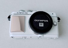 Olympus PEN Lite E-PL7 Mirrorless Camera Body White Retro Design Compact