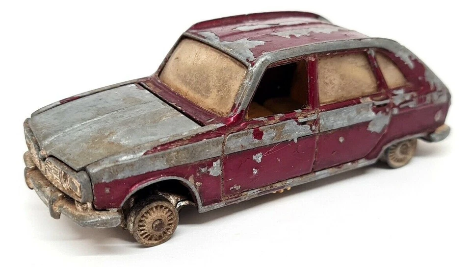 Corgi Toys Vintage - 324 Renault 16 Red Toy Car #38 - Image 2 of 4