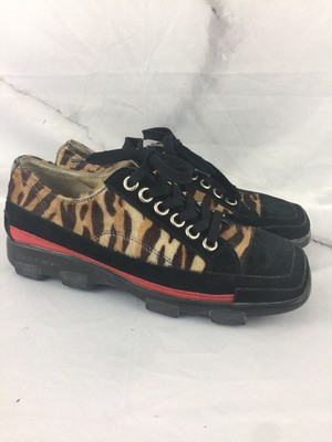 donald j pliner tennis shoes