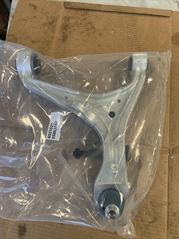 Brazo de control inferior del pasajero delantero Dorman 521-022 para Cadillac CTS 2008-2014 Foto 2 de 4