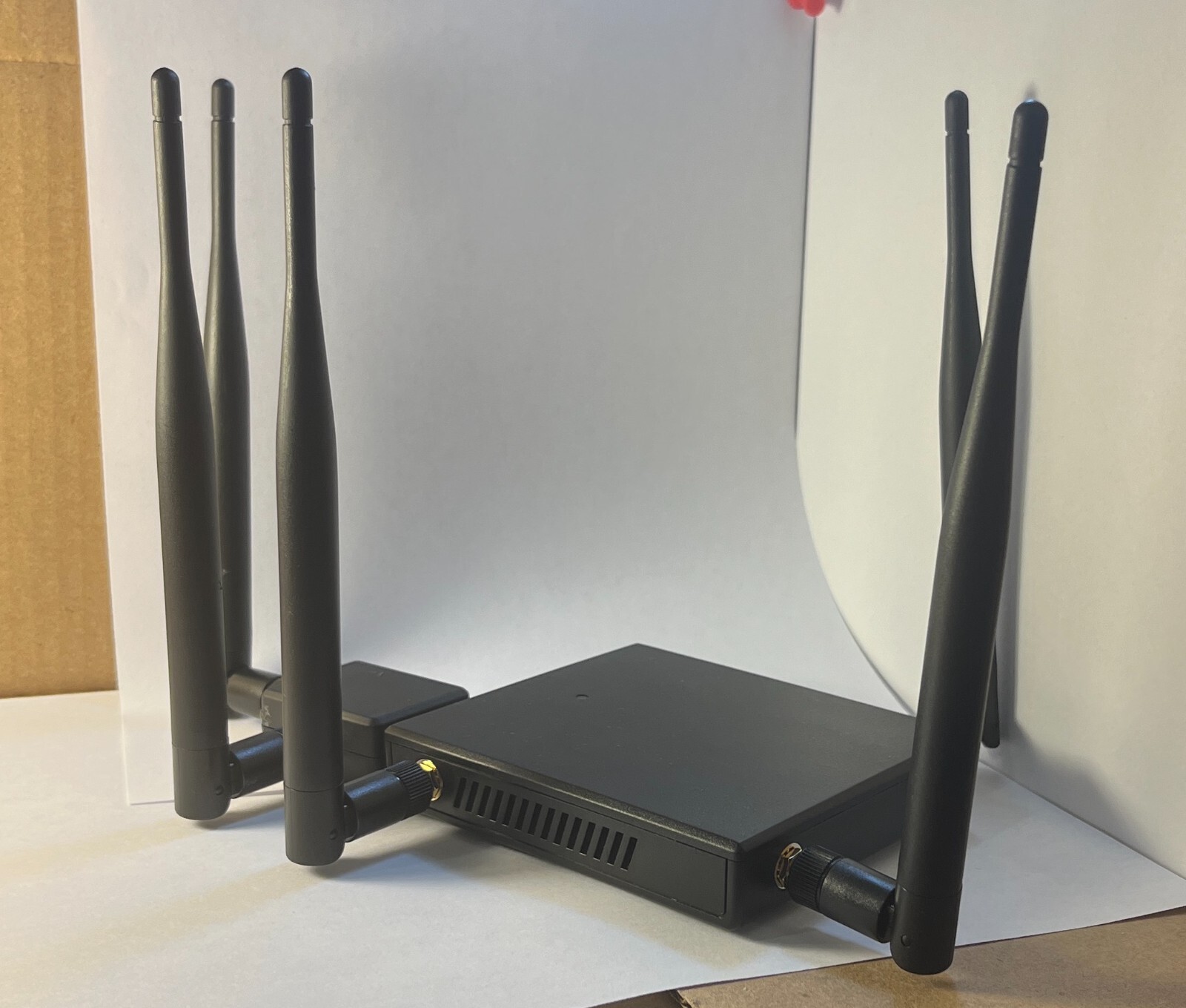 WiFi Pine-apple Mark Vll + Case + USB C, and B cables + Mod + 5 Antennas