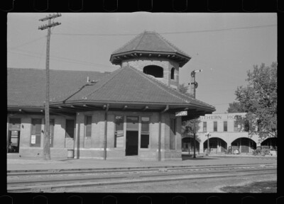 8'' x 10'' Photo Railroad station at Tupelo,Mississippi,MS,Arthur Rothstein
