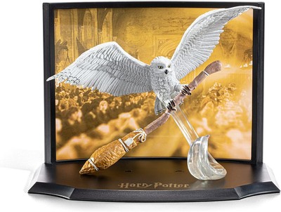 The Noble Collection Toyllectible Treasure Hedwigs special delivery