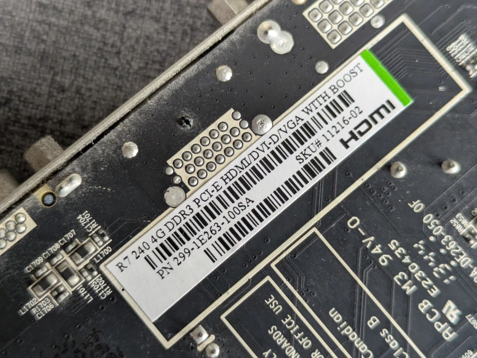 MSI Sapphire graphics Card Radeon R7 240 4GB GPU Pcie Card - Image 3 of 4