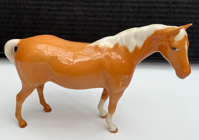 Beswick Palomino Pferd (Stute) - ''Head Up -Facing Right'' Nr. 1991 kostenloser Versand UK