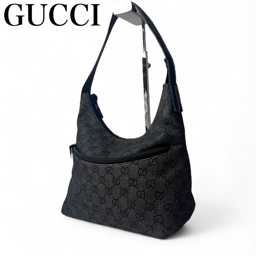 GUCCI GG Canvas Half Moon Black One Shoulder Bag in Excellent Condition
