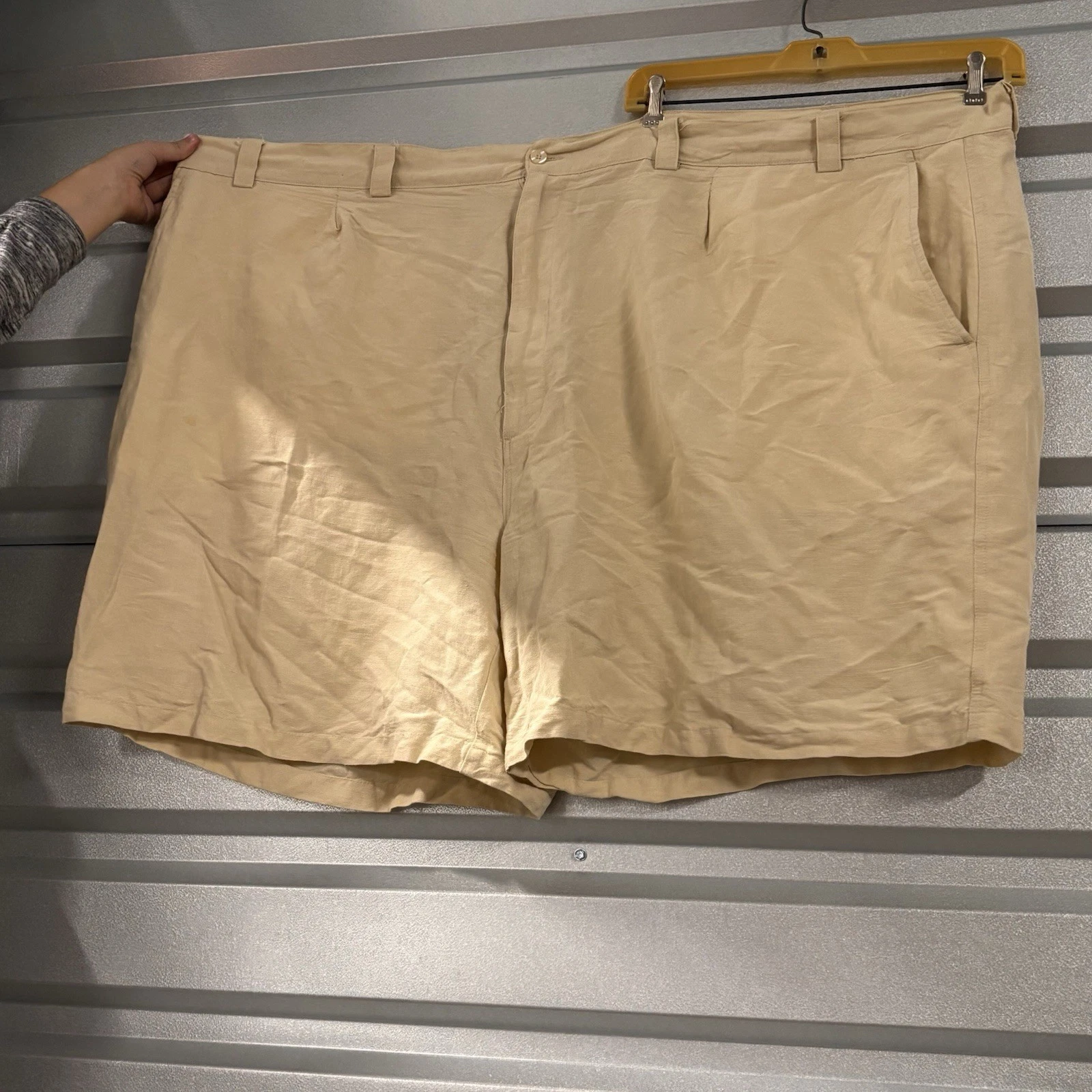 Cubavera Mens Linen Shorts Beige 9" inseam Flat Front Button Soft Size 60