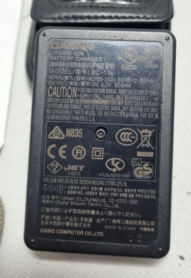 Casio Exilim EX-Z60 6MP Digital Camera Silver - Image 4 of 4