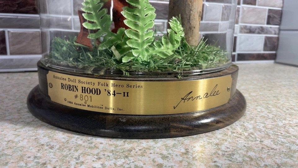 Muñeca Annalee Mobilitee Sociedad Héroe Popular Robin Hood 1984-II #801 Firmada Usada en Excelente Condición Foto 4 de 4