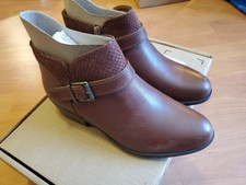 clarks addiy sharilyn