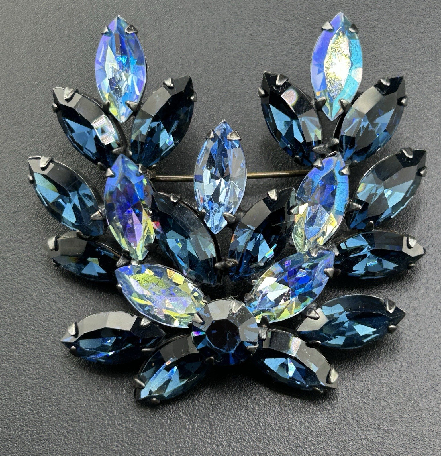 Possible Unsigned Regency Blue Prong Set Navette … - image 2